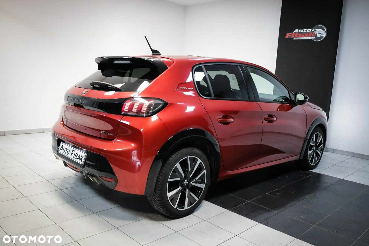 Peugeot 208 - 11
