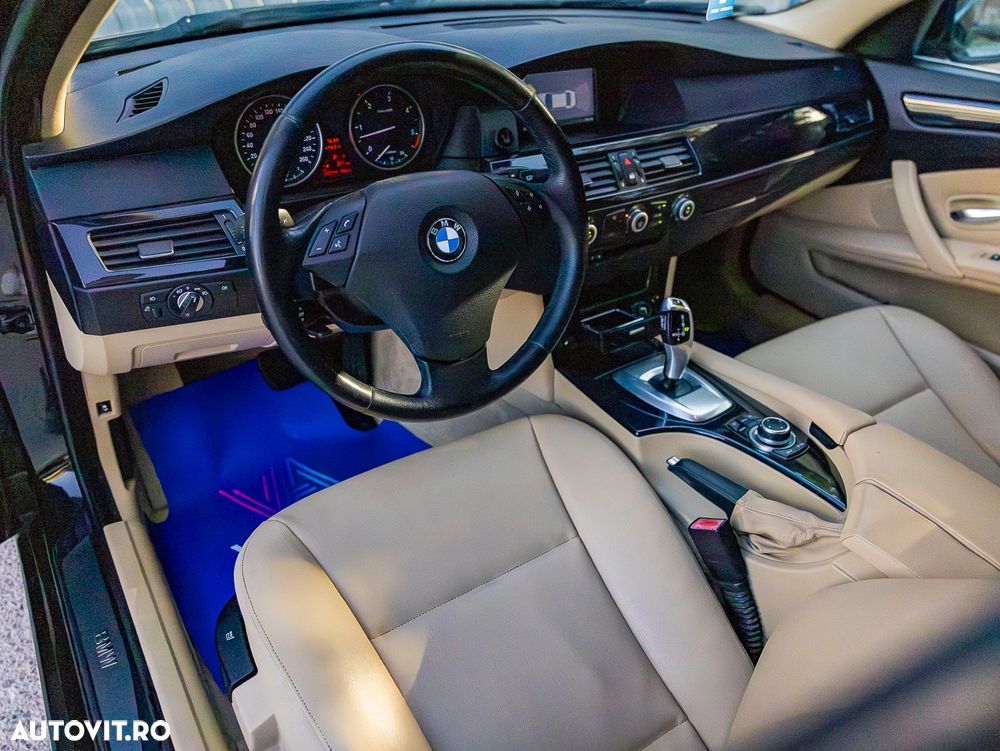 BMW Seria 5 525d xDrive Aut. - 3