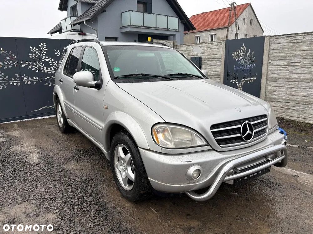 Mercedes-Benz ML 55 AMG - 1