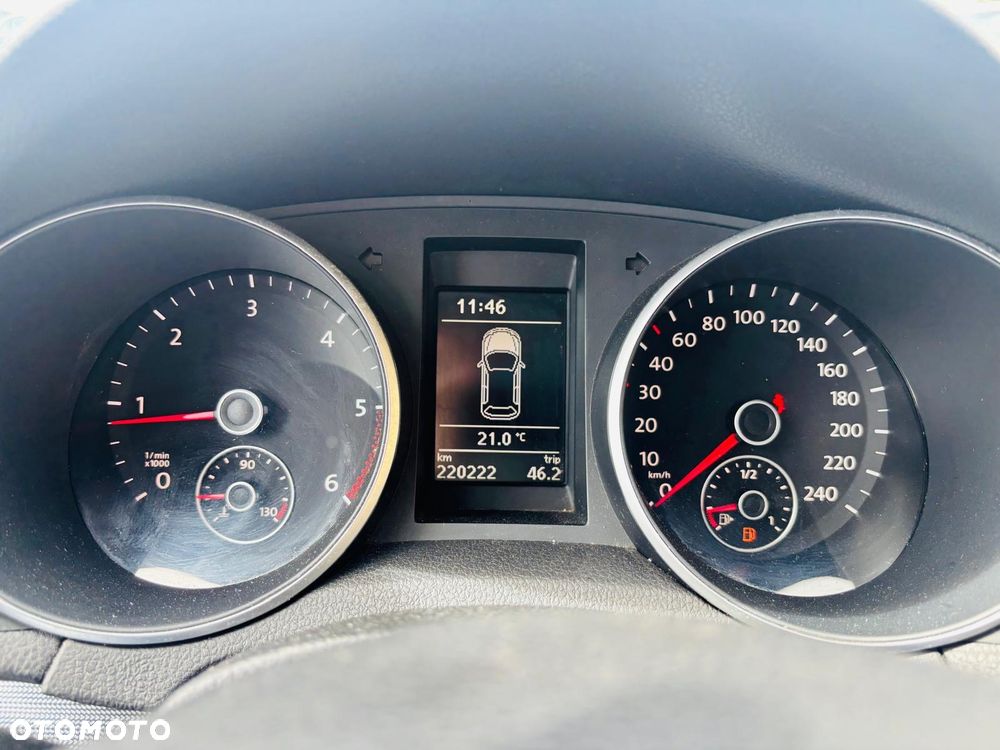 Volkswagen Golf 1.6 TDI DPF MATCH - 8