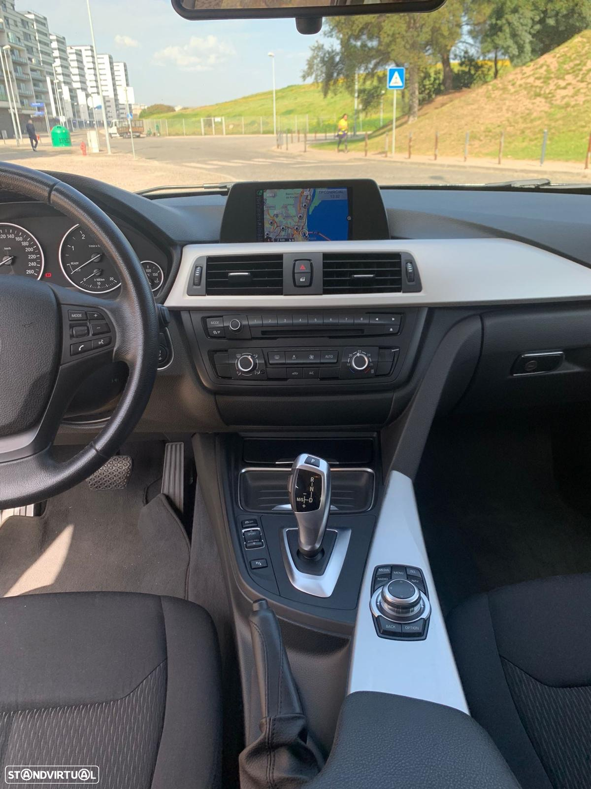 BMW 318 d Touring Auto Line Modern - 15