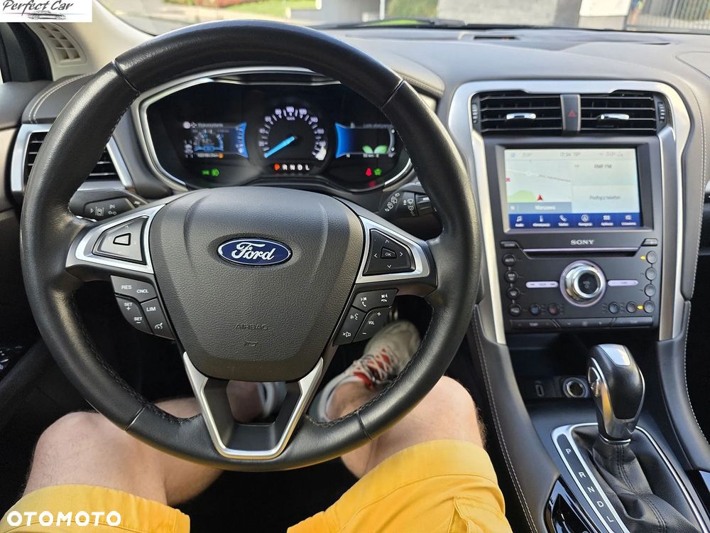 Ford Mondeo SW 2.0 Hybrid Vignale - 16