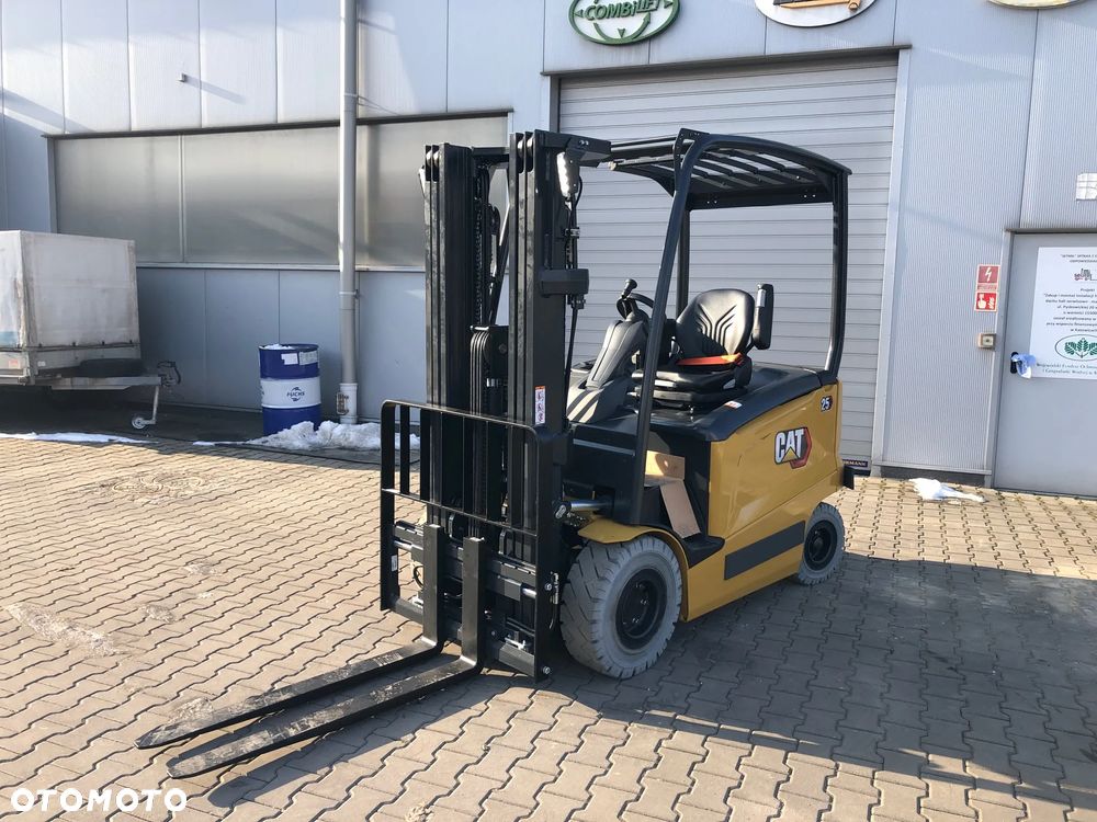 Caterpillar EP25ACN - 1