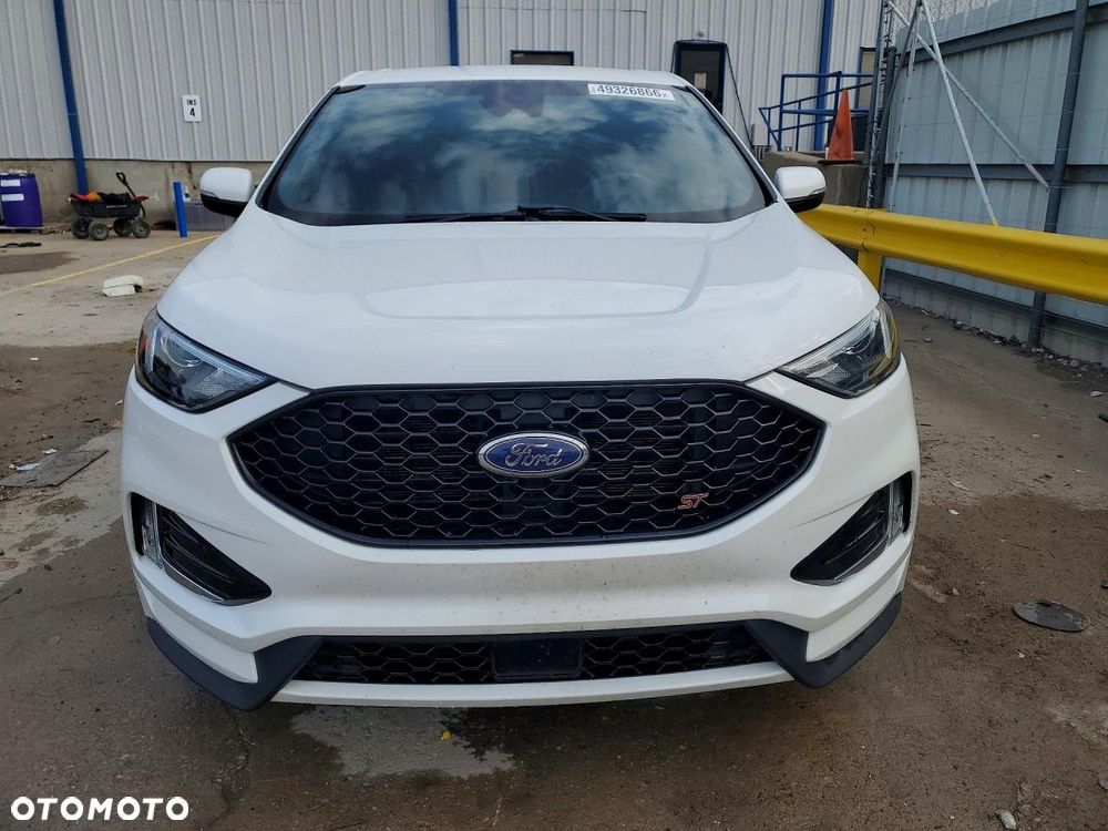 Ford Edge - 5