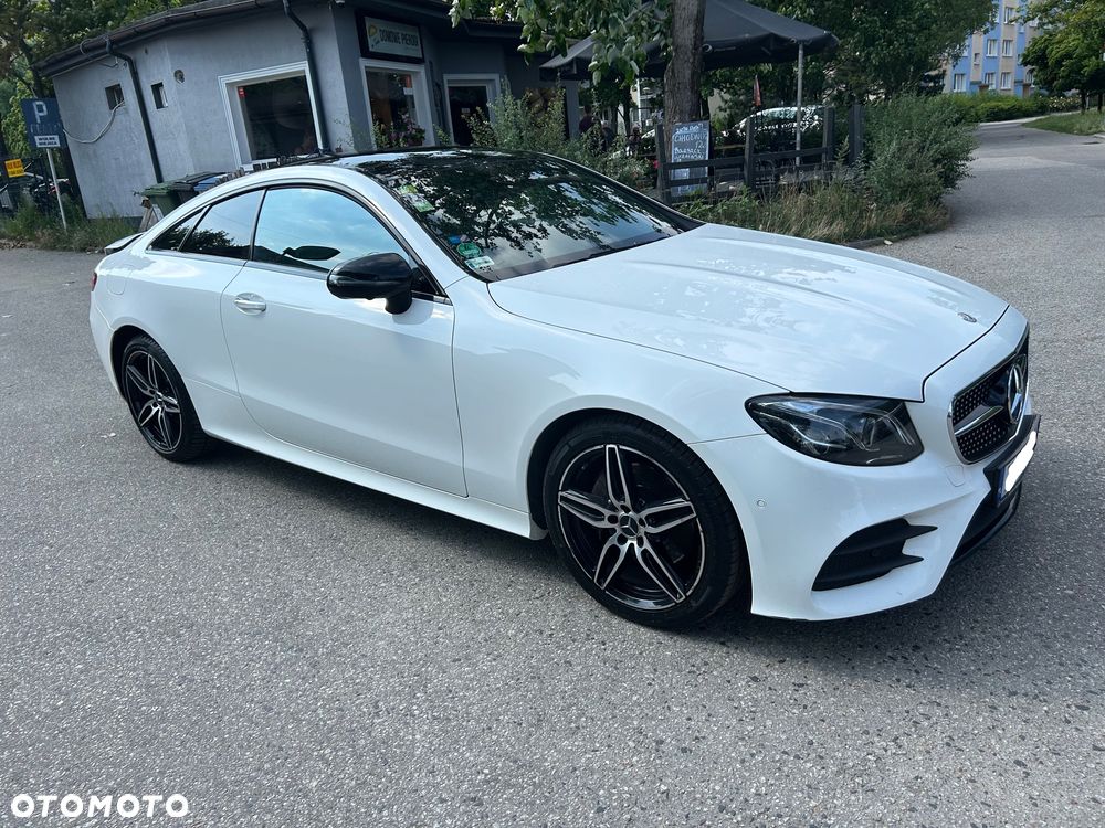 Mercedes-Benz Klasa E 220 d Coupe 4-Matic 9G-TRONIC