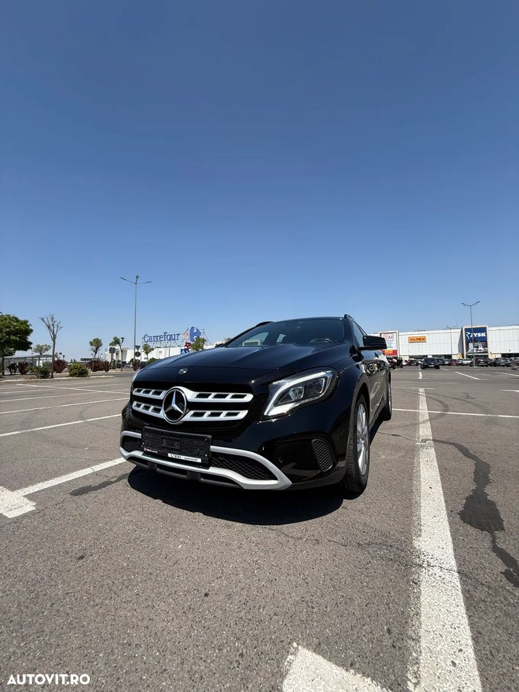 Mercedes-Benz GLA - 11