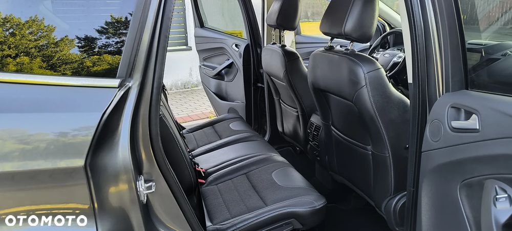 Ford Kuga 1.6 EcoBoost 2x4 Individual - 24