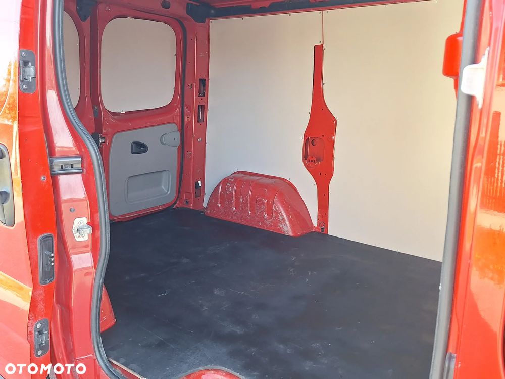 Renault Trafic - 11