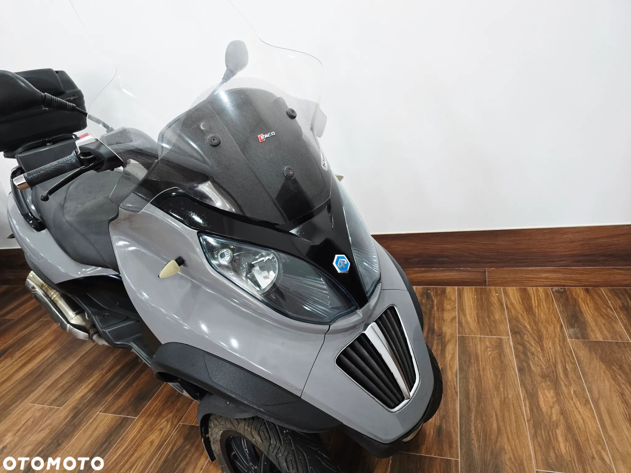 Piaggio MP-3 - 2
