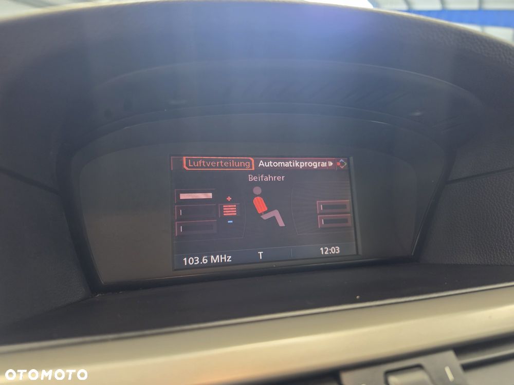 BMW Seria 5 520d Special Edition - 36