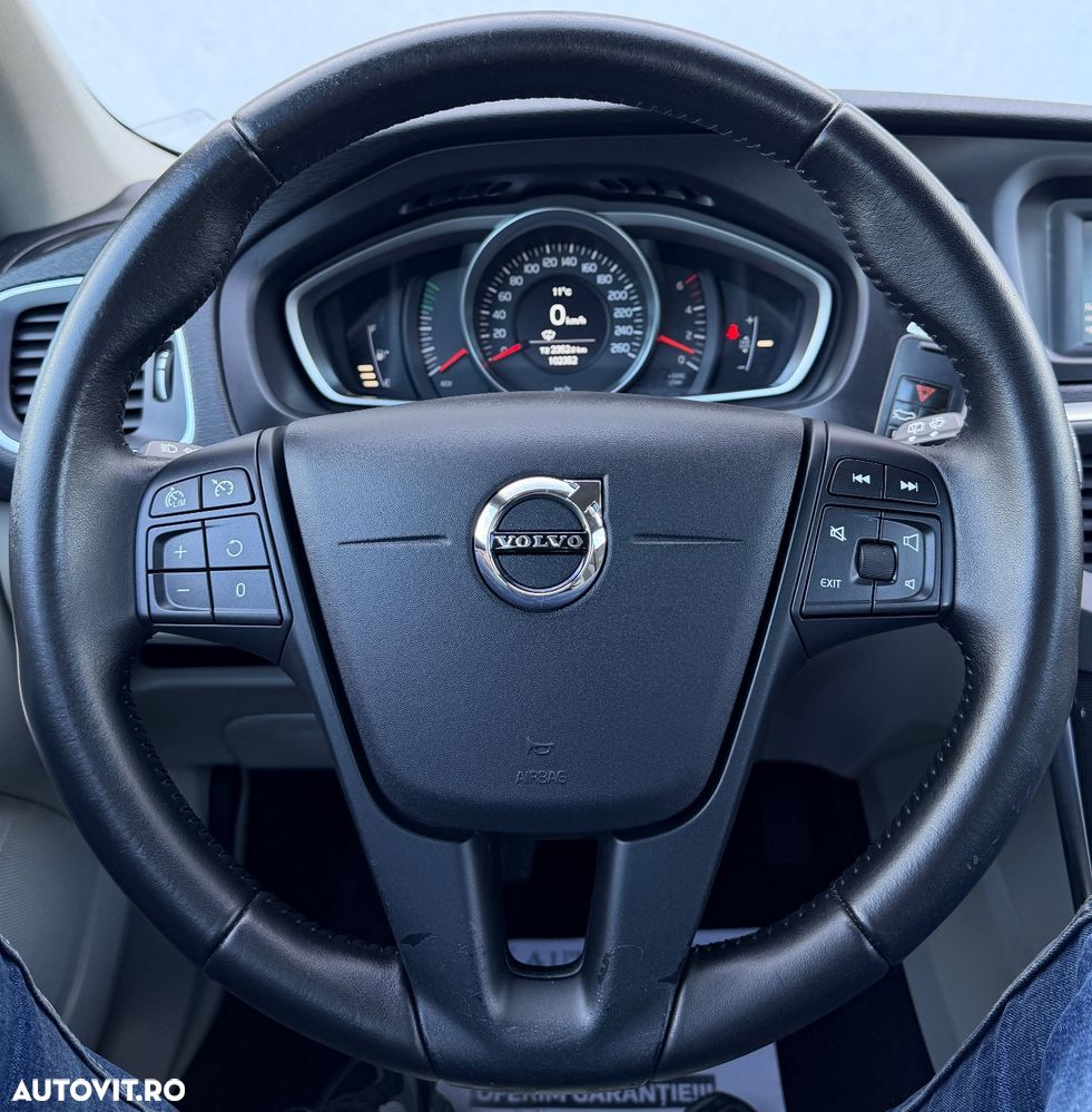 Volvo V40 D2 DRIVe Kinetic - 32