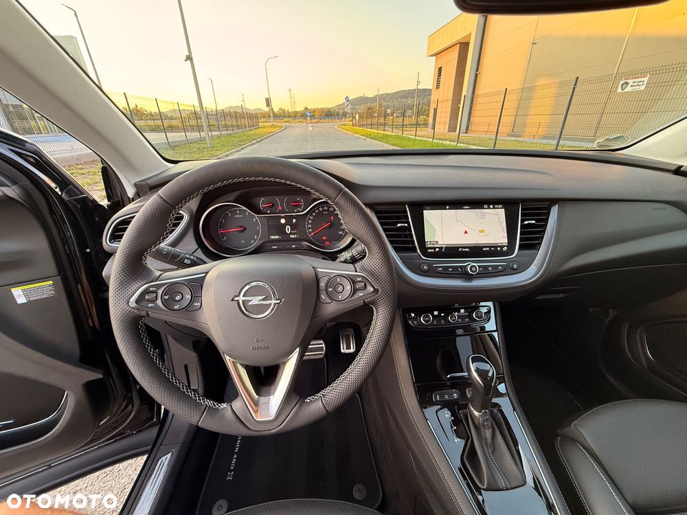 Opel Grandland X 1.6 T Ultimate S&S - 29