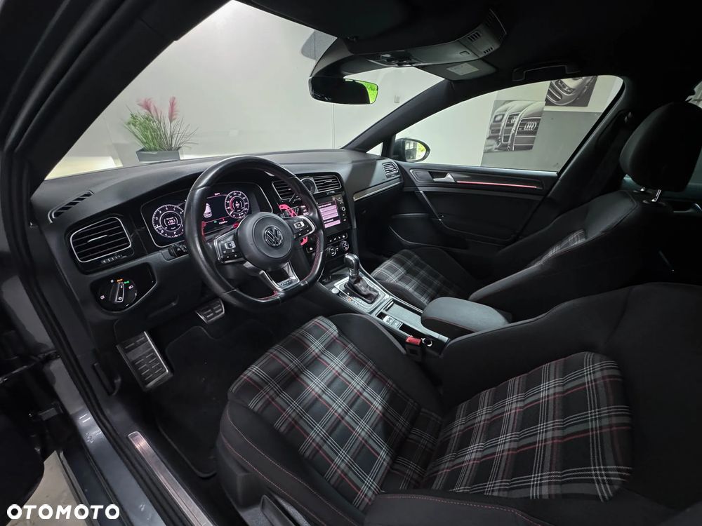 Volkswagen Golf GTI (BlueMotion Technology) DSG - 35