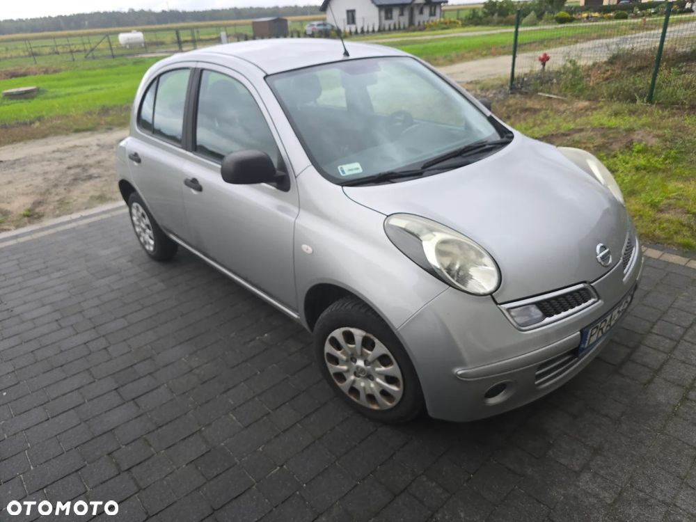 Nissan Micra 2010 photo 2