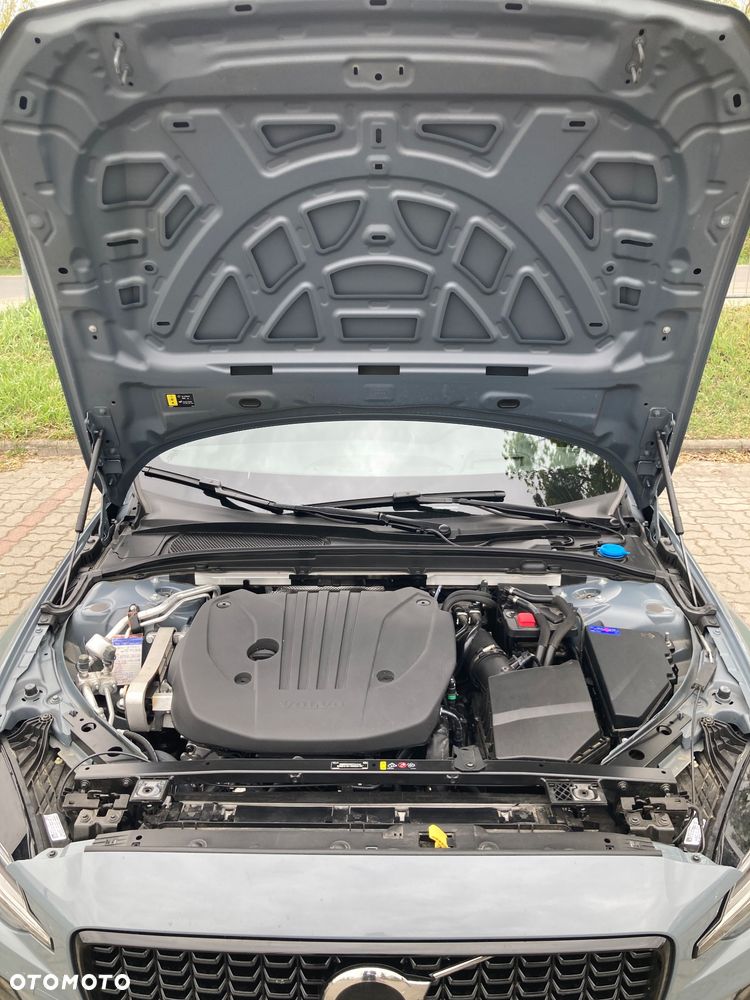 Volvo S60 B5 B AWD Ultimate Dark - 17