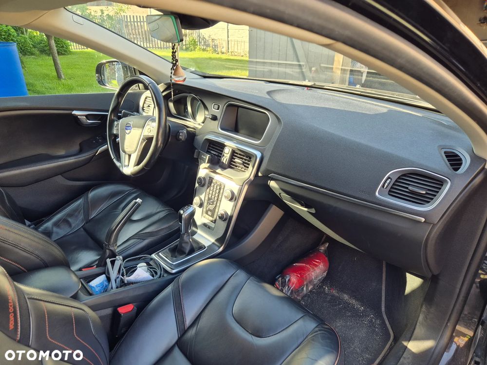 Volvo V40 D2 - 11