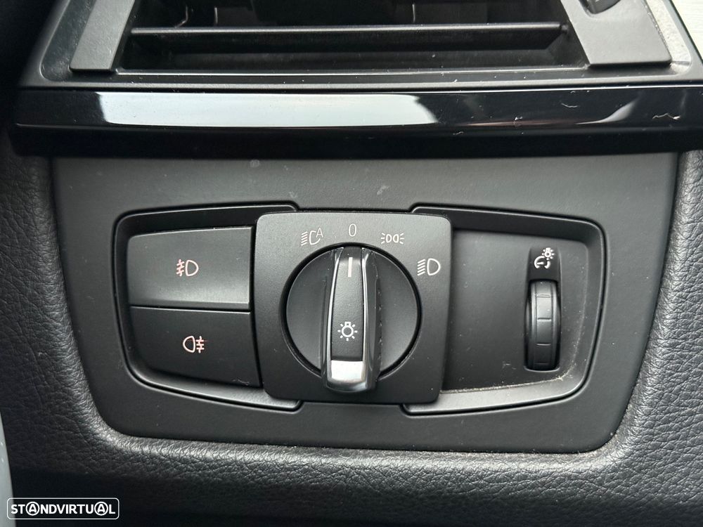 BMW 320 d Auto Pack M - 25