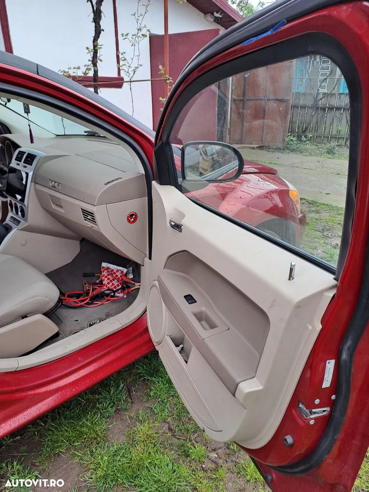 Dodge Caliber - 8
