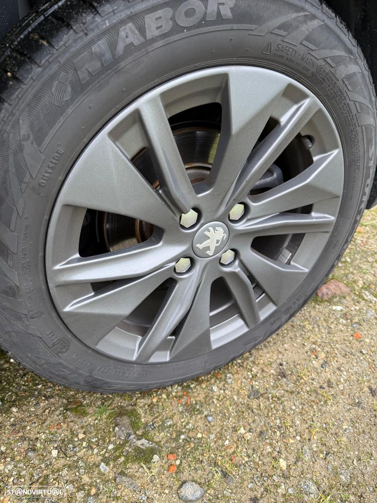 Peugeot e-208 50 kWh Allure - 3