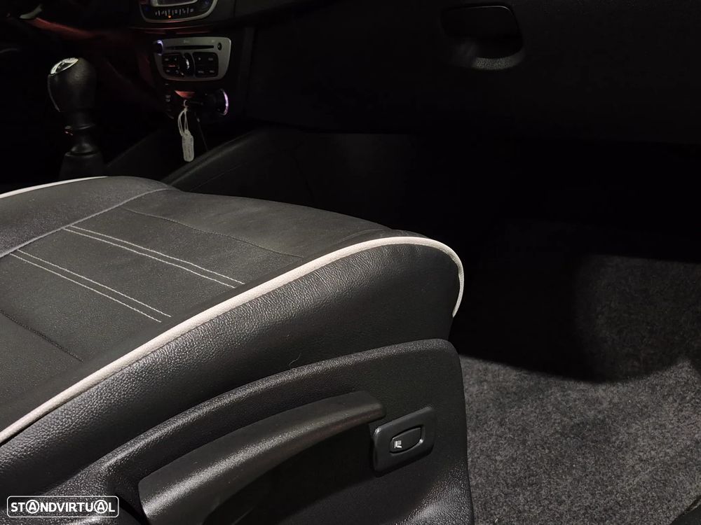 Renault Fluence 1.5 dCi Exclusive - 14