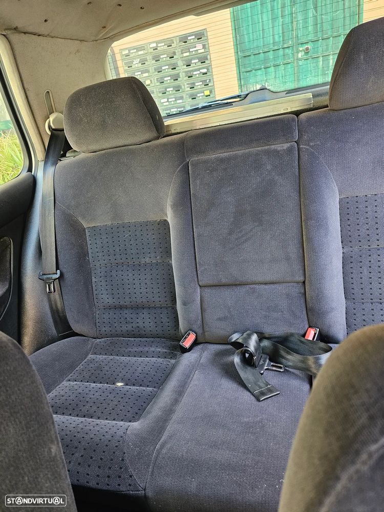 VW Golf 1.4i 25 Anos - 13