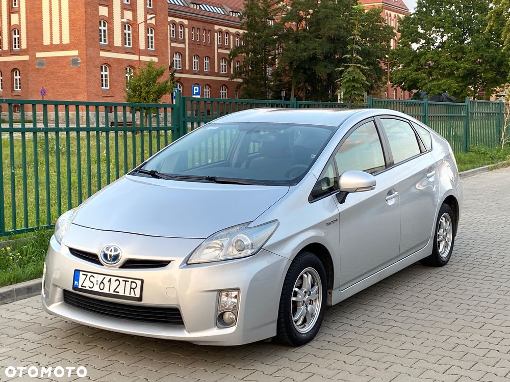 Toyota Prius - 3