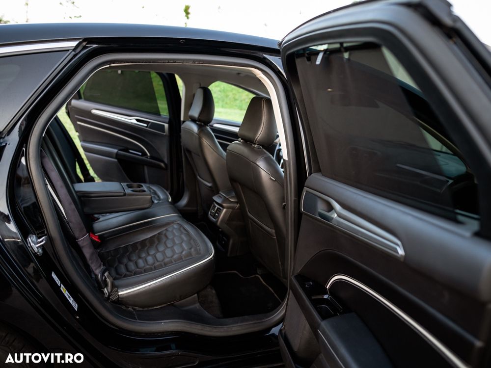 Ford Mondeo - 33