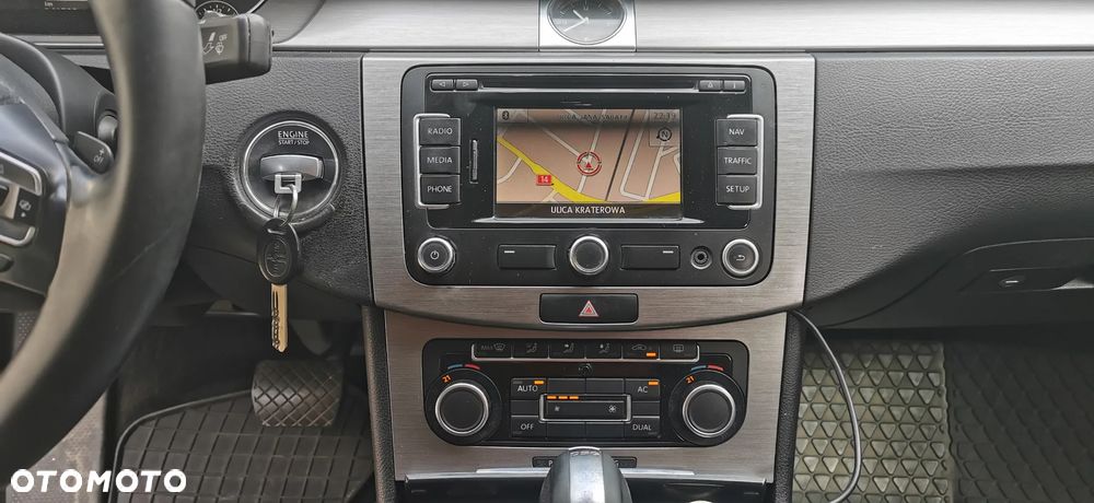 Volkswagen Passat 2.0 TDI Comfortline DSG - 6