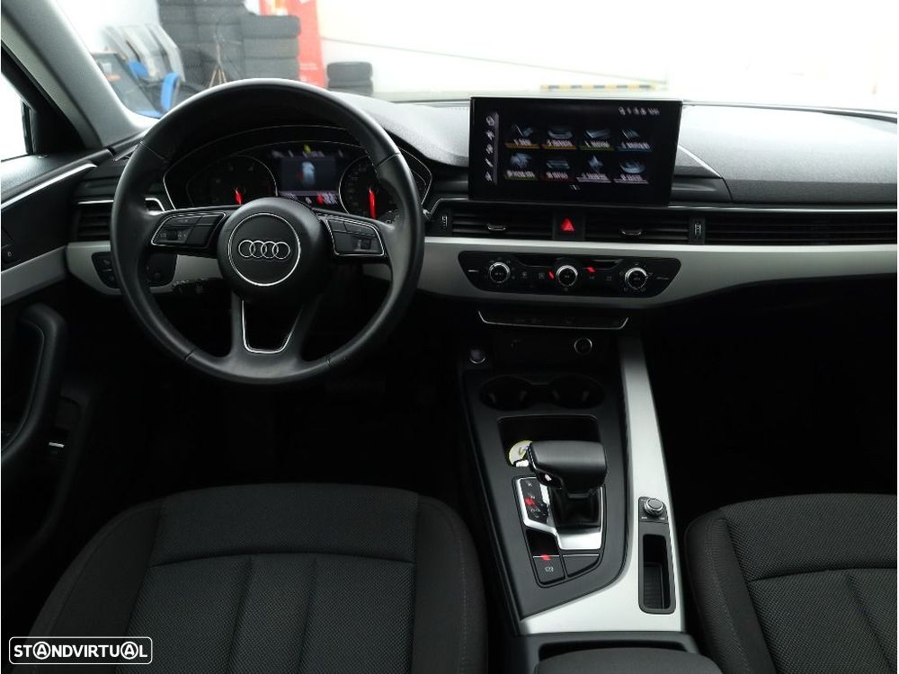 Audi A4 Avant 30 TDI Advanced S tronic - 18