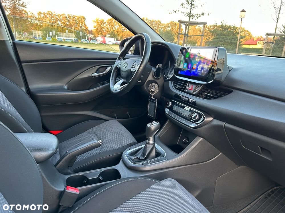Hyundai i30 1.5 DPI Classic + - 20