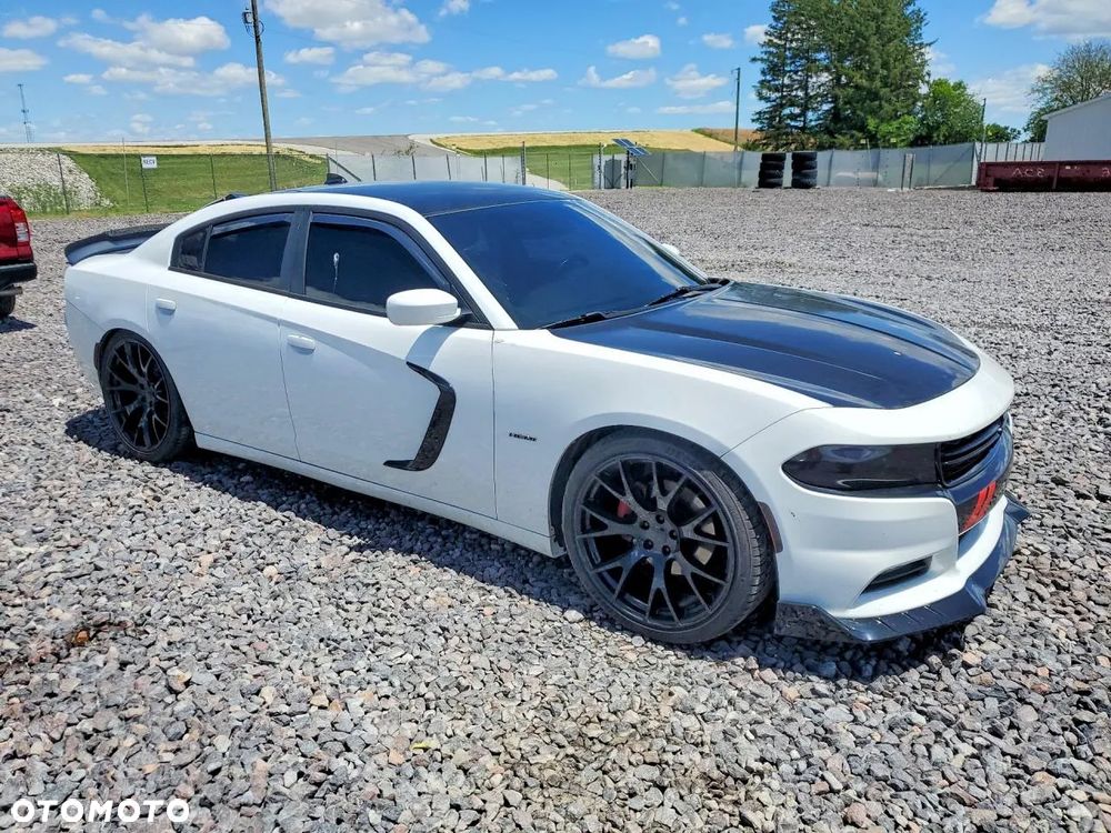 Dodge Charger 5.7 R/T - 1