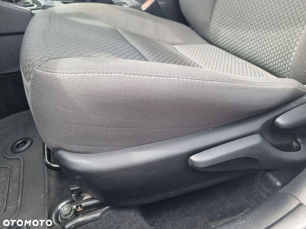 Toyota Corolla - 24