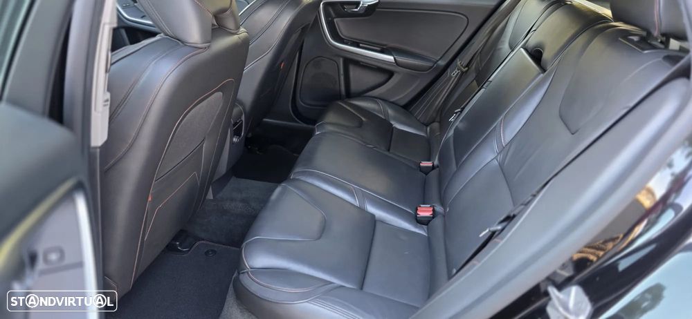 Volvo V60 2.0 D3 VOR Geartronic - 16