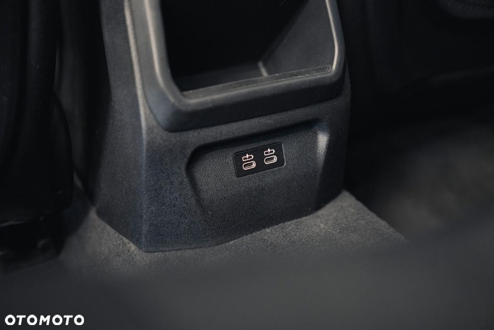 BMW Seria 1 - 36