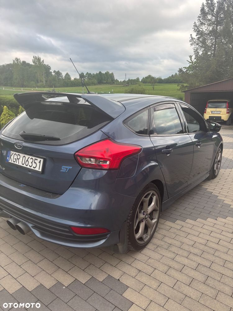 Ford Focus ST - 3