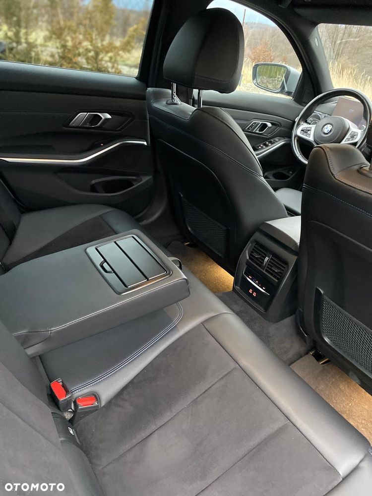 BMW Seria 3 330i xDrive M Sport sport - 7