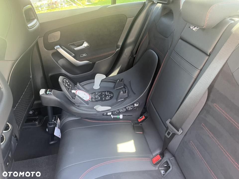 Mercedes-Benz CLA 250 4Matic 8G-DCT AMG Line Advanced Plus - 19