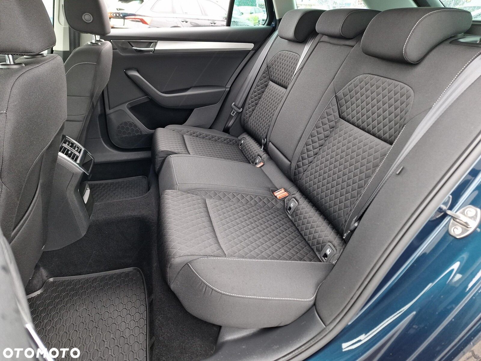 Skoda Superb 2.0 TDI SCR 4x4 Ambition DSG - 11