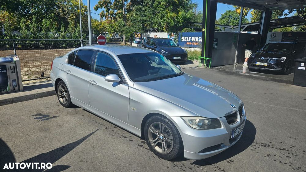 BMW Seria 3 325i - 5