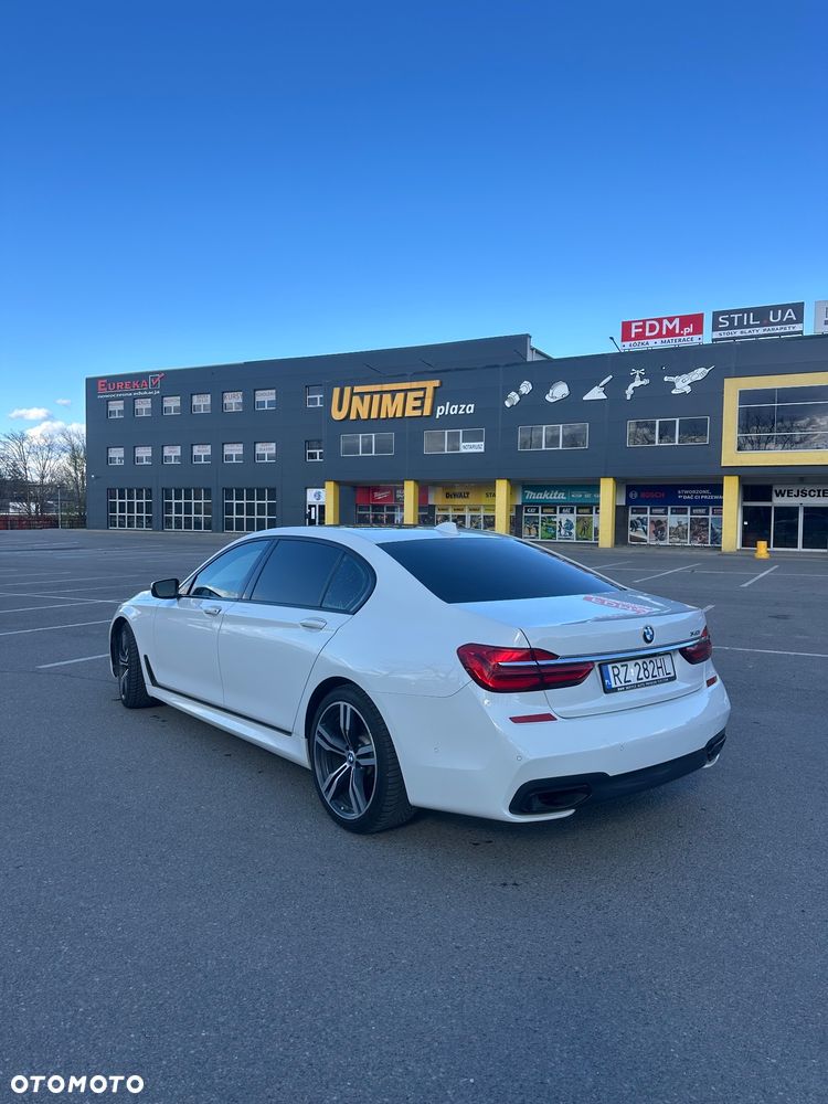 BMW Seria 7 740Li - 10