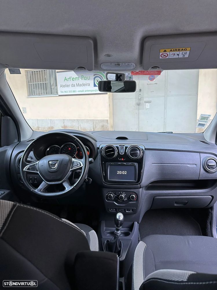 Dacia Lodgy 1.5 dCi Stepway 7L - 2
