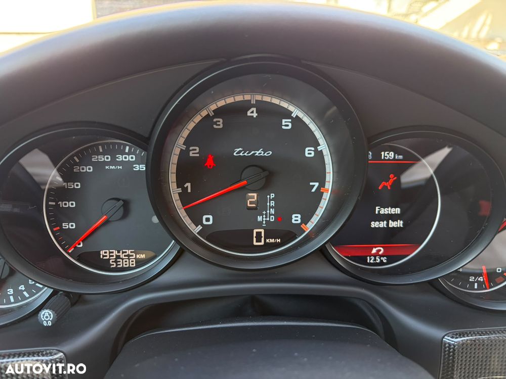 Porsche Panamera Turbo PDK - 25