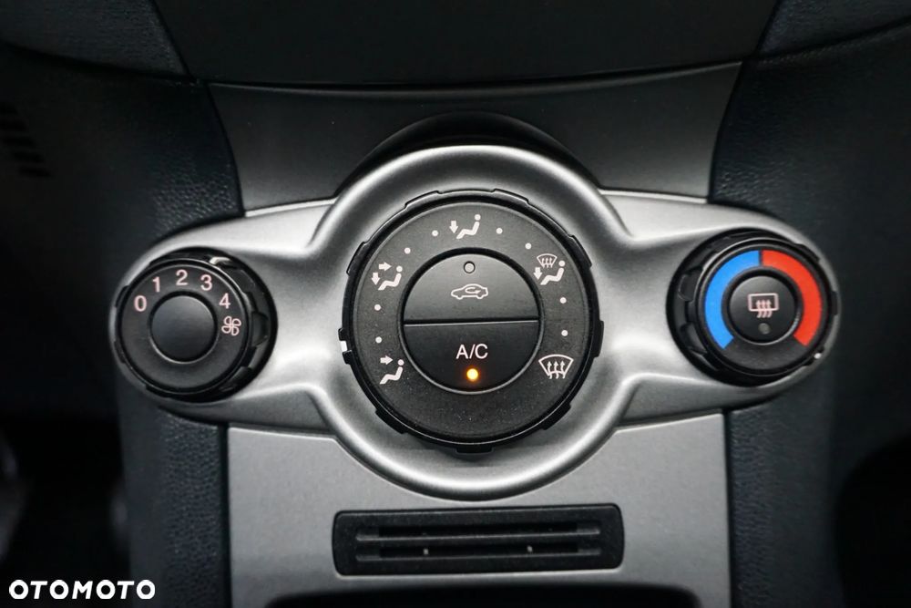 Ford Fiesta 1.25 Gold X - 27