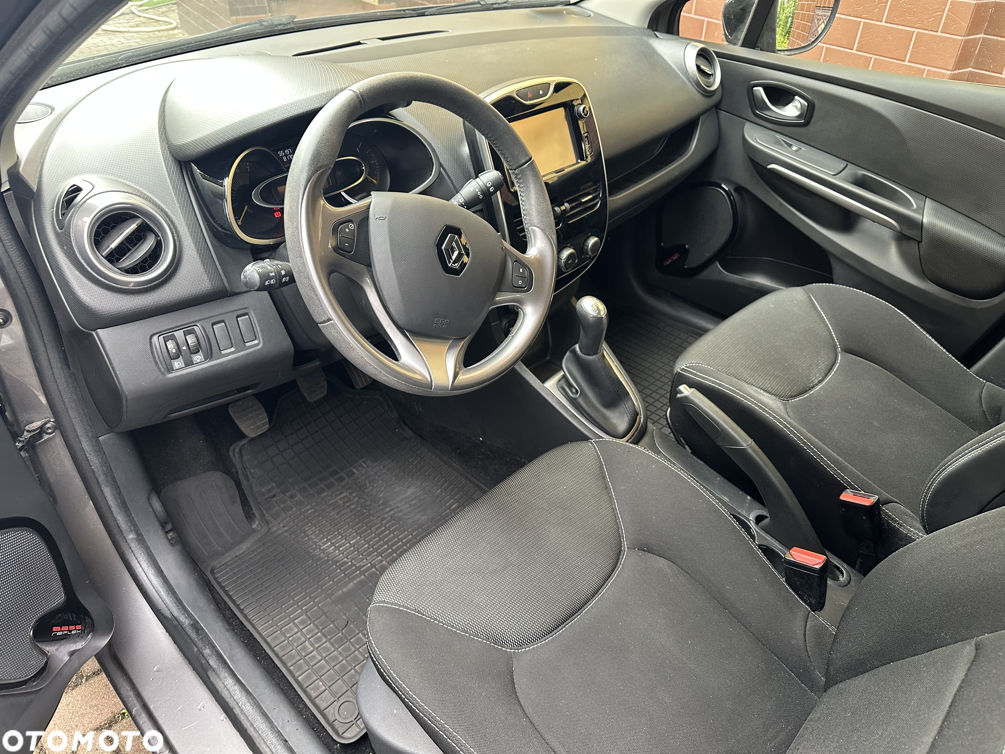 Renault Clio - 9