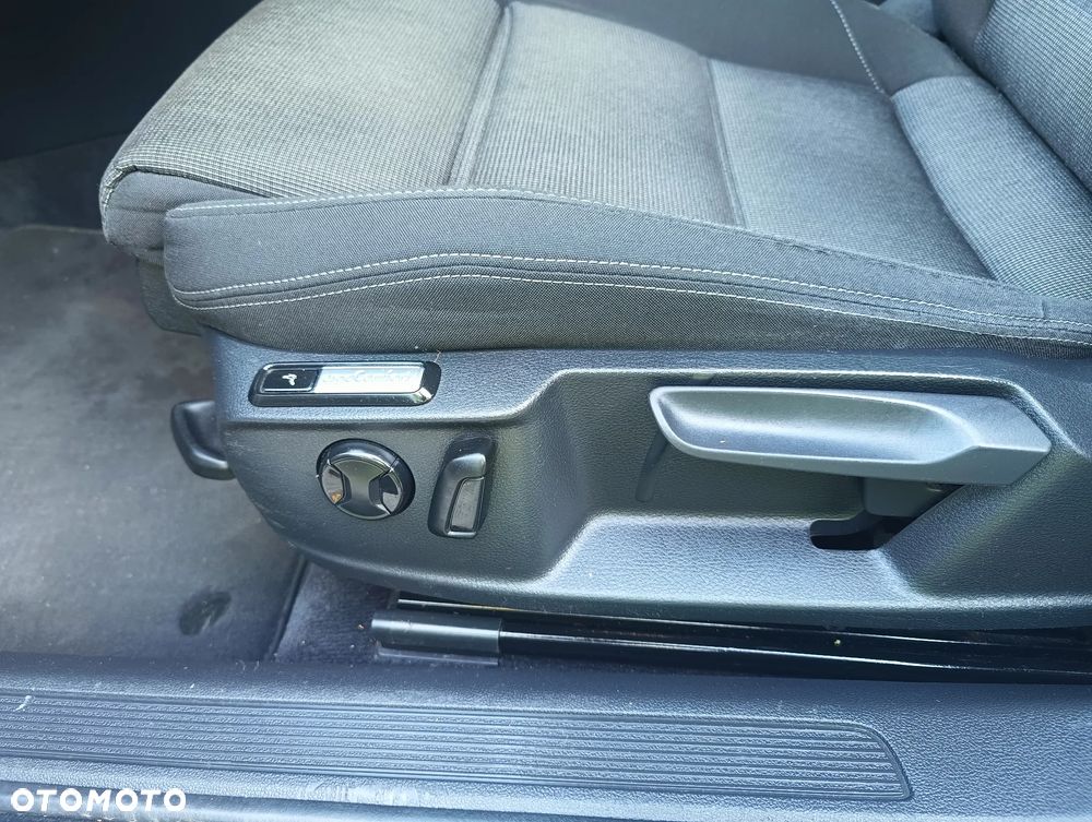 Volkswagen Passat 2.0 TDI BMT Comfortline DSG - 10