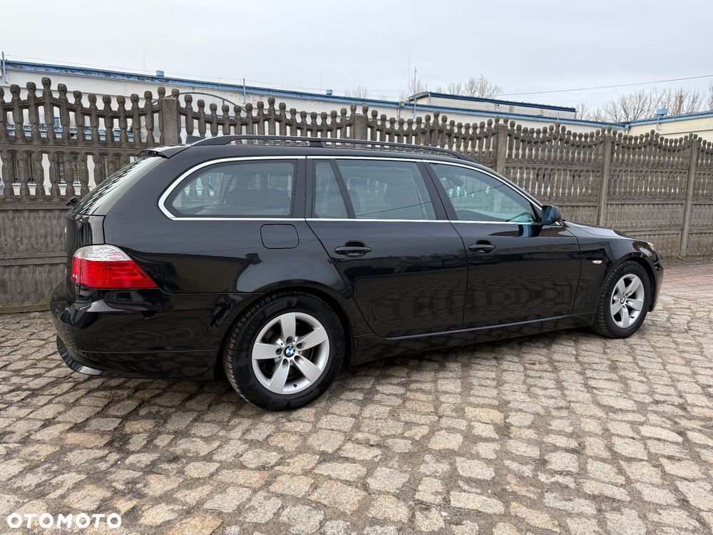 BMW Seria 5 525d - 9