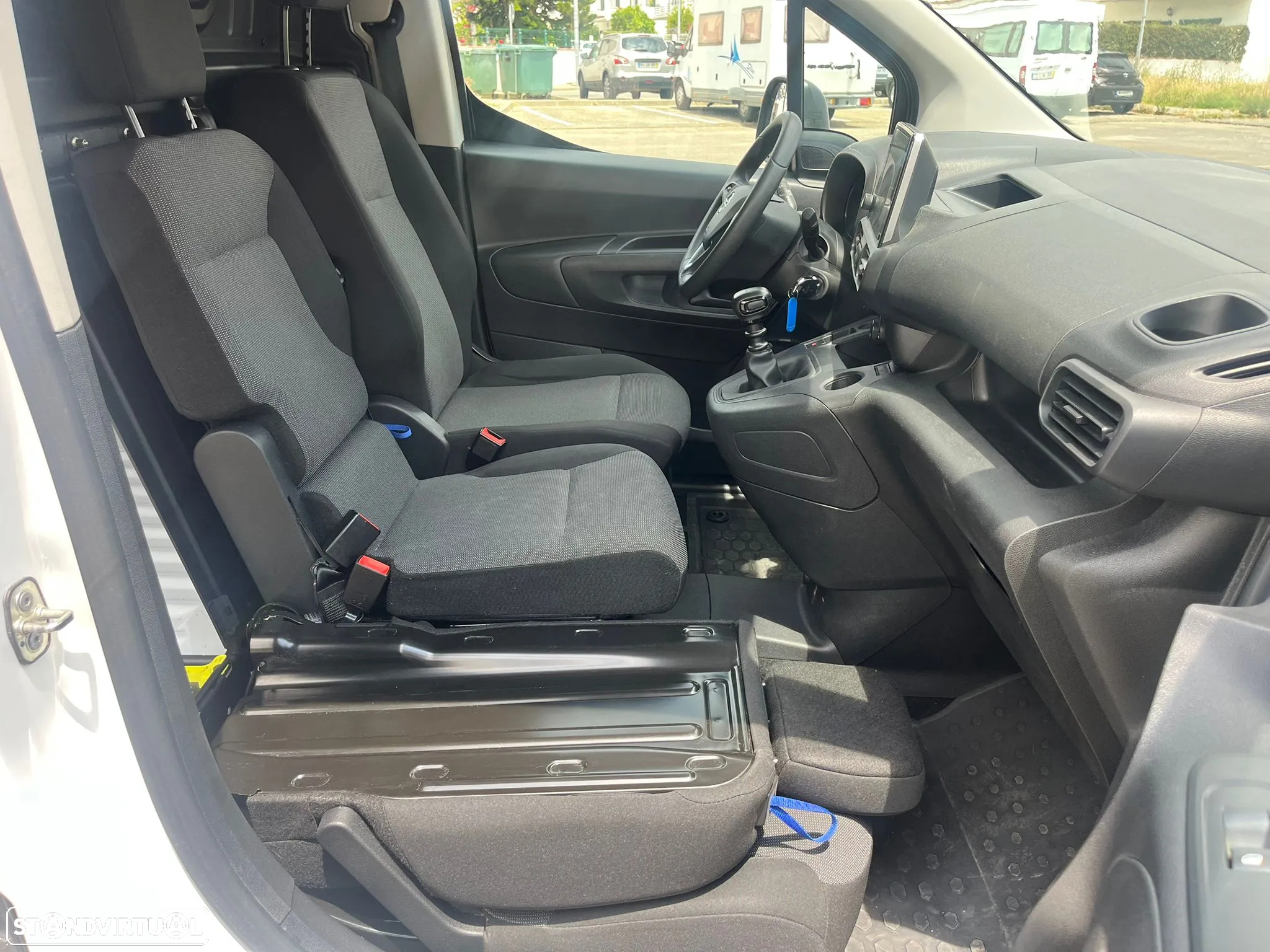 Opel COMBO 1.5 102cv 3 LUGARES - AC - IVA DEDUTÍVEL - 6