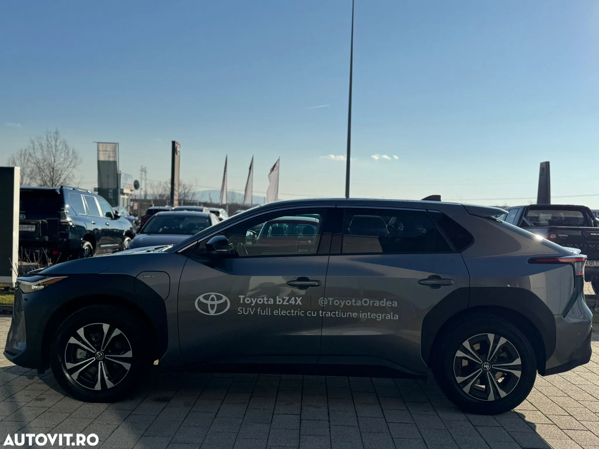 Toyota BZ4X 160 KW AWD (4x4) Luxury Solar Edition - 7