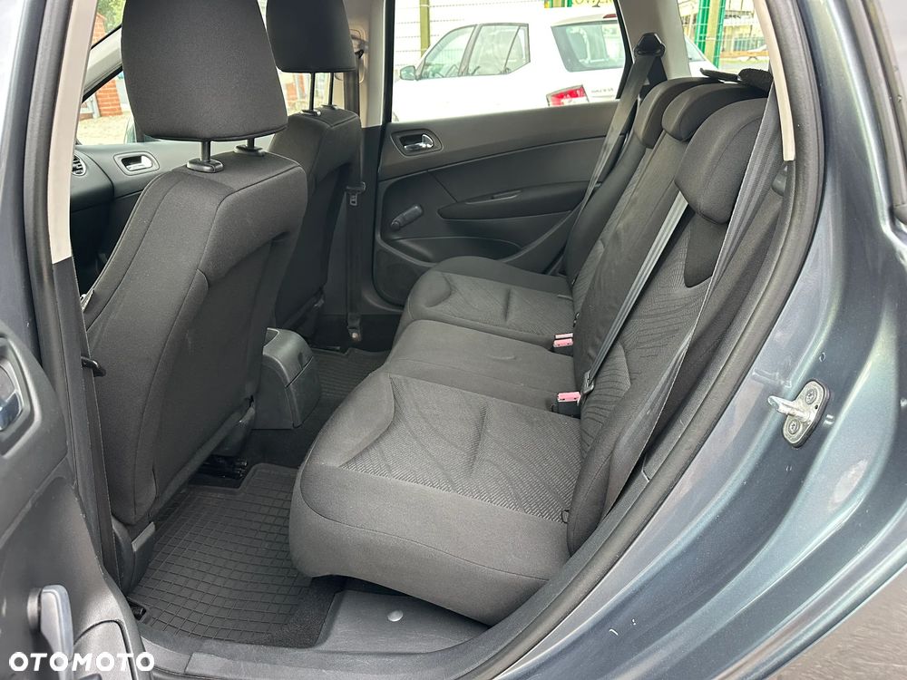 Peugeot 308 - 24