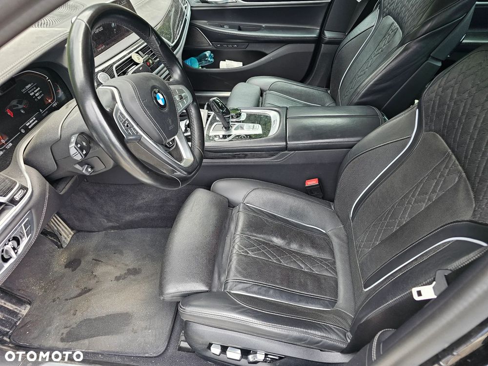 BMW Seria 7 740d xDrive mHEV - 11